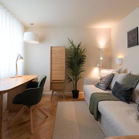 Emporium Deluxe 3Br Apartment W/ Private Parking By Lovelystay OOporto Exterior foto
