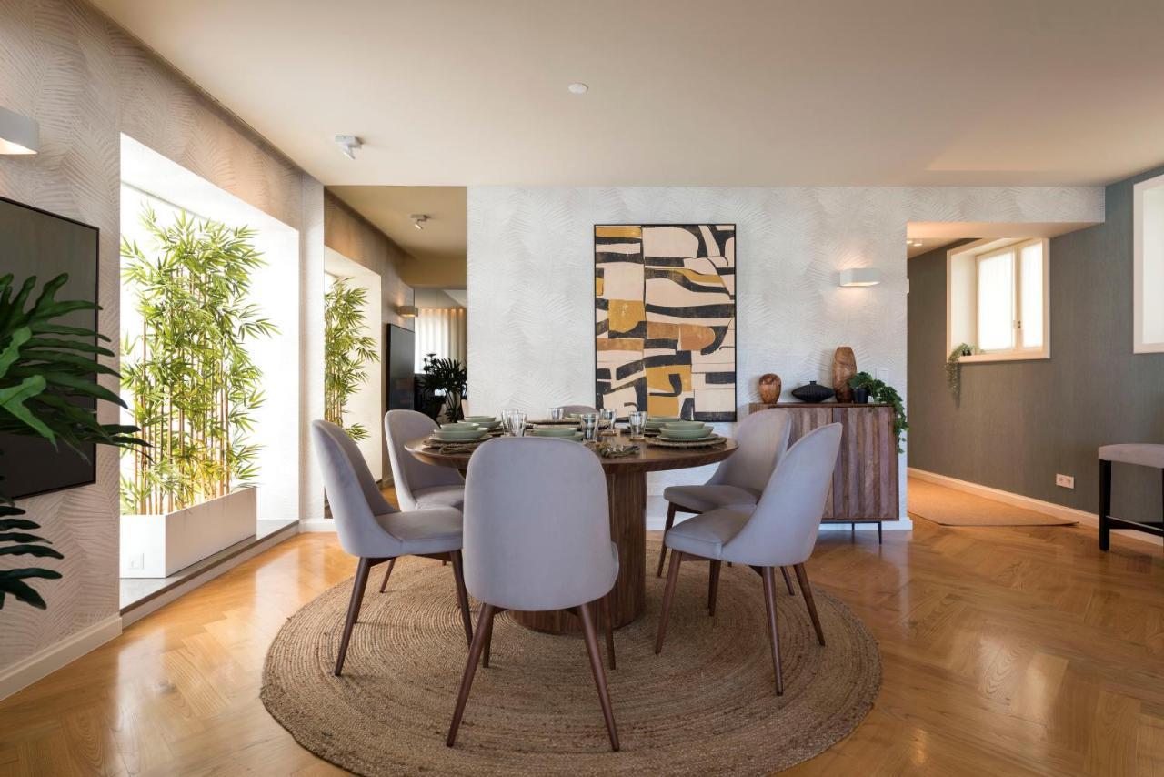 Emporium Deluxe 3Br Apartment W/ Private Parking By Lovelystay OOporto Exterior foto
