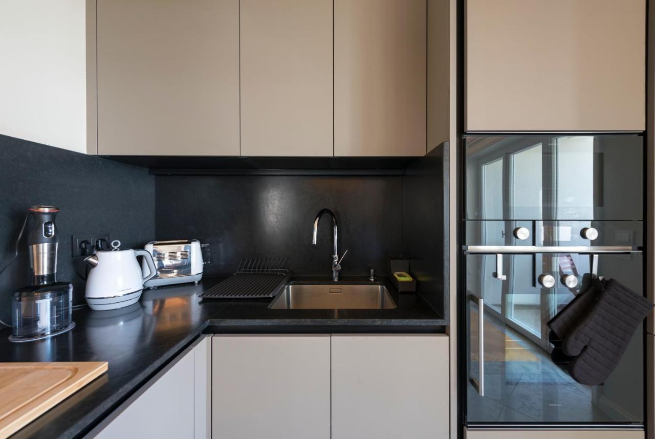 Emporium Deluxe 3Br Apartment W/ Private Parking By Lovelystay OOporto Exterior foto
