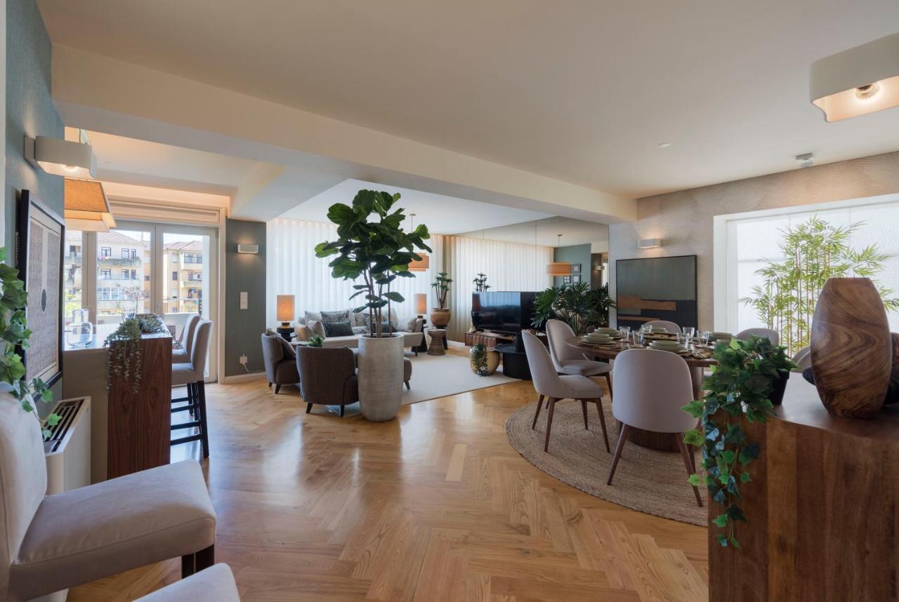 Emporium Deluxe 3Br Apartment W/ Private Parking By Lovelystay OOporto Exterior foto